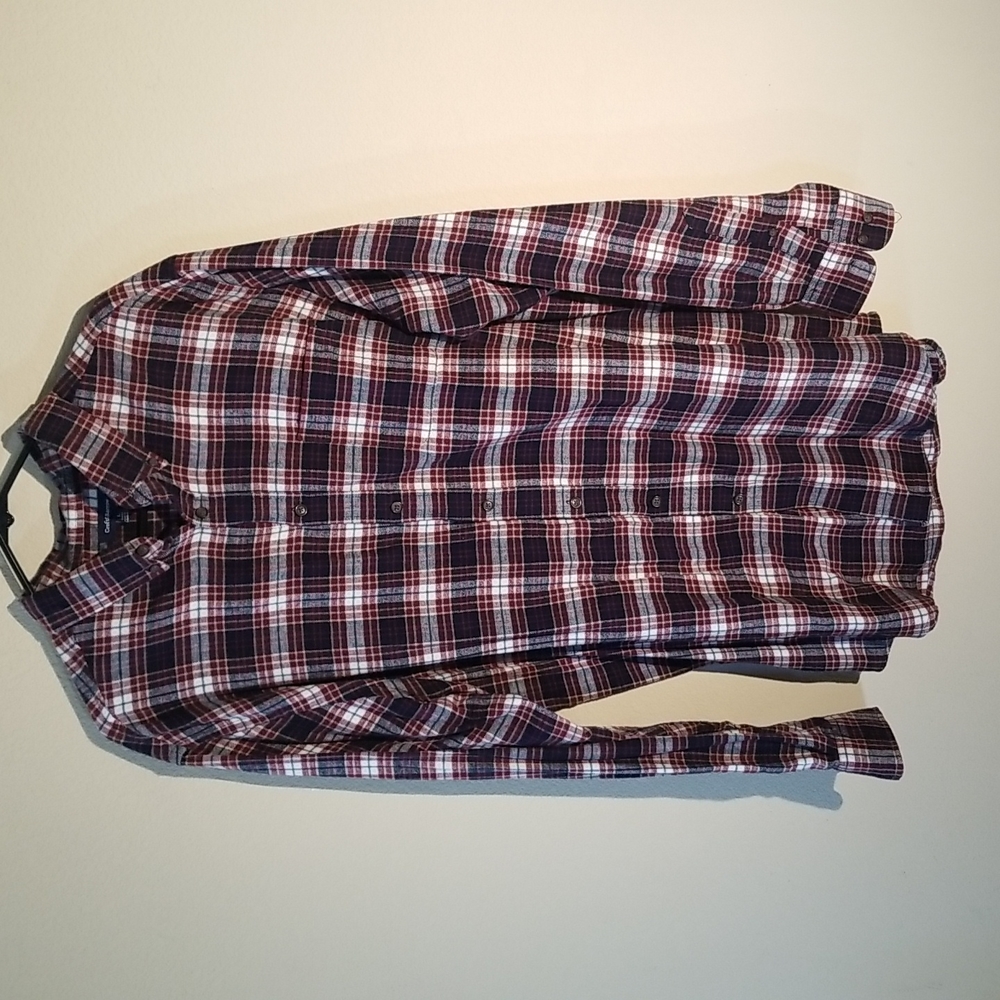 LONG SLEEVE BUTTON DOWN SHIRT